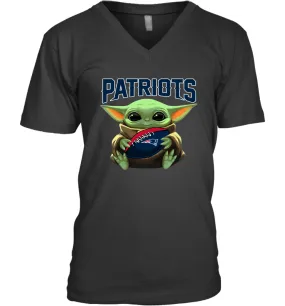 Baby Yoda Loves The New England Patriots Star Wars Baby Yoda Hugs Patriots NFL Mens V-Neck T-Shirt