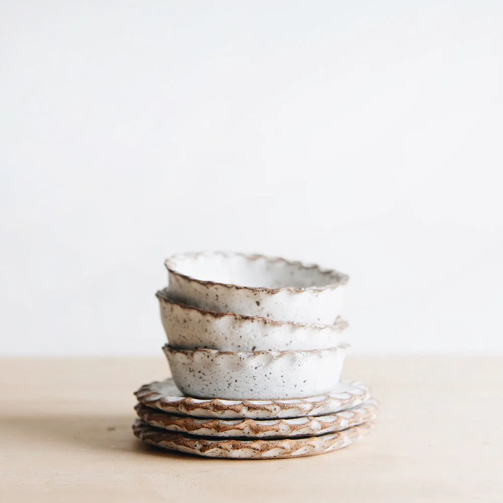 Ceramic Scalloped Dish - Light