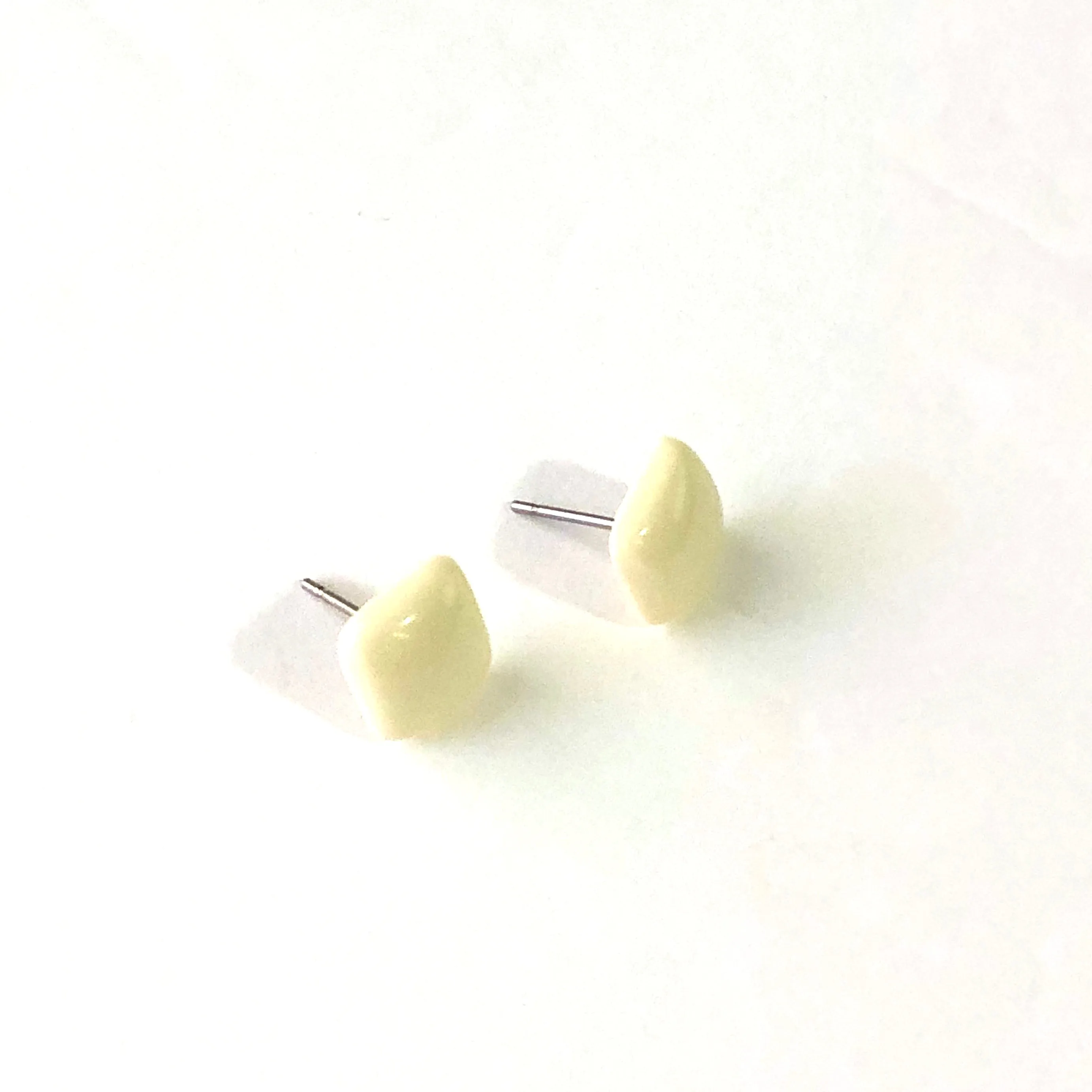 Cream Flat Square Stud Earrings