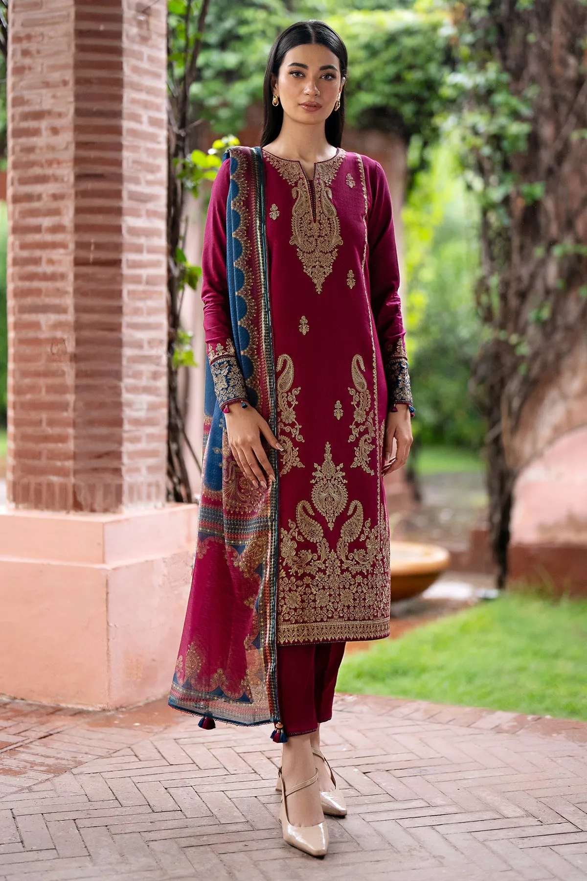 EMBROIDERED KHADDAR UW-0069