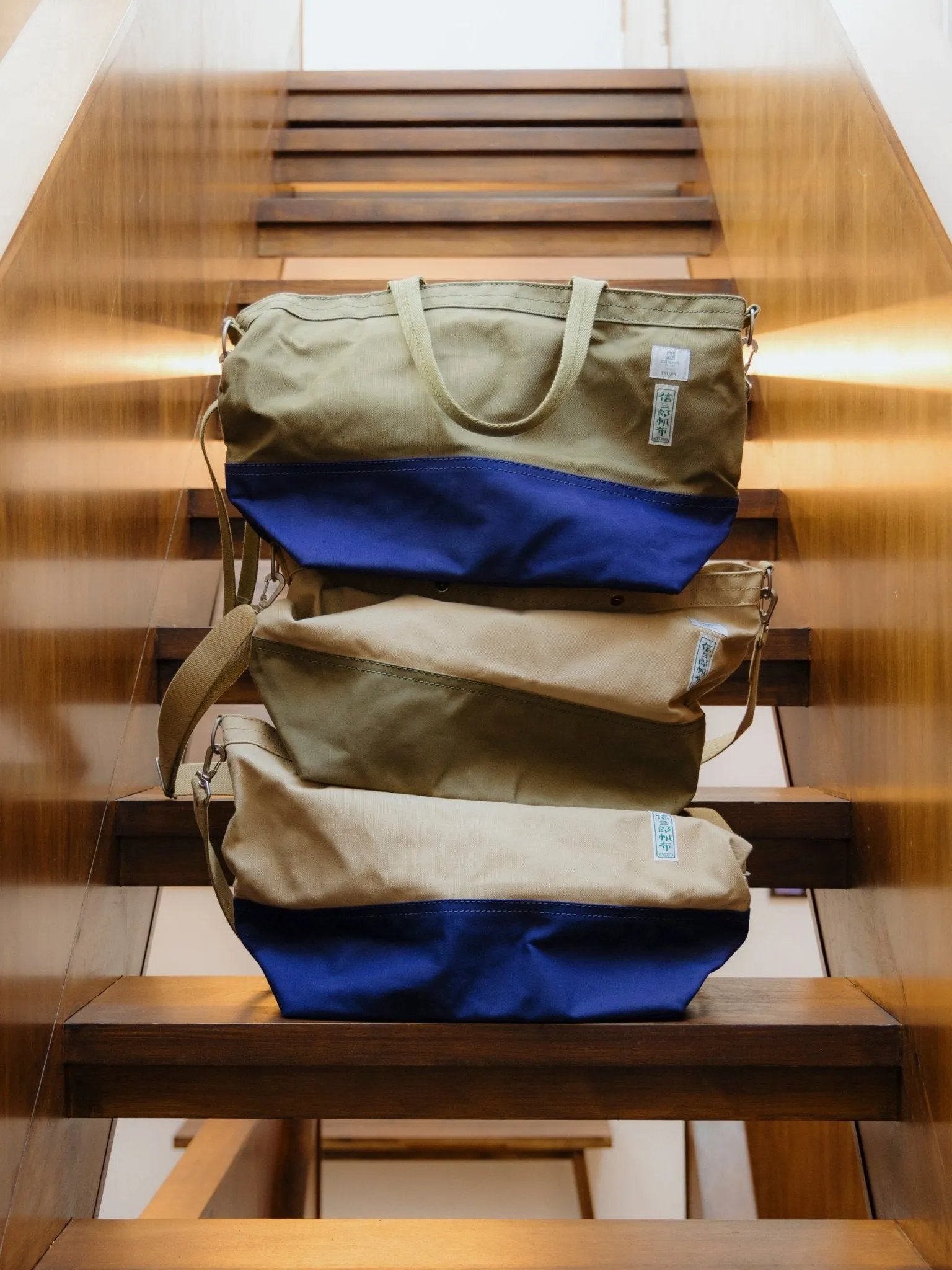 Ichizawa Hanpu for Trunk Large Zip Weekender: Navy/Olive