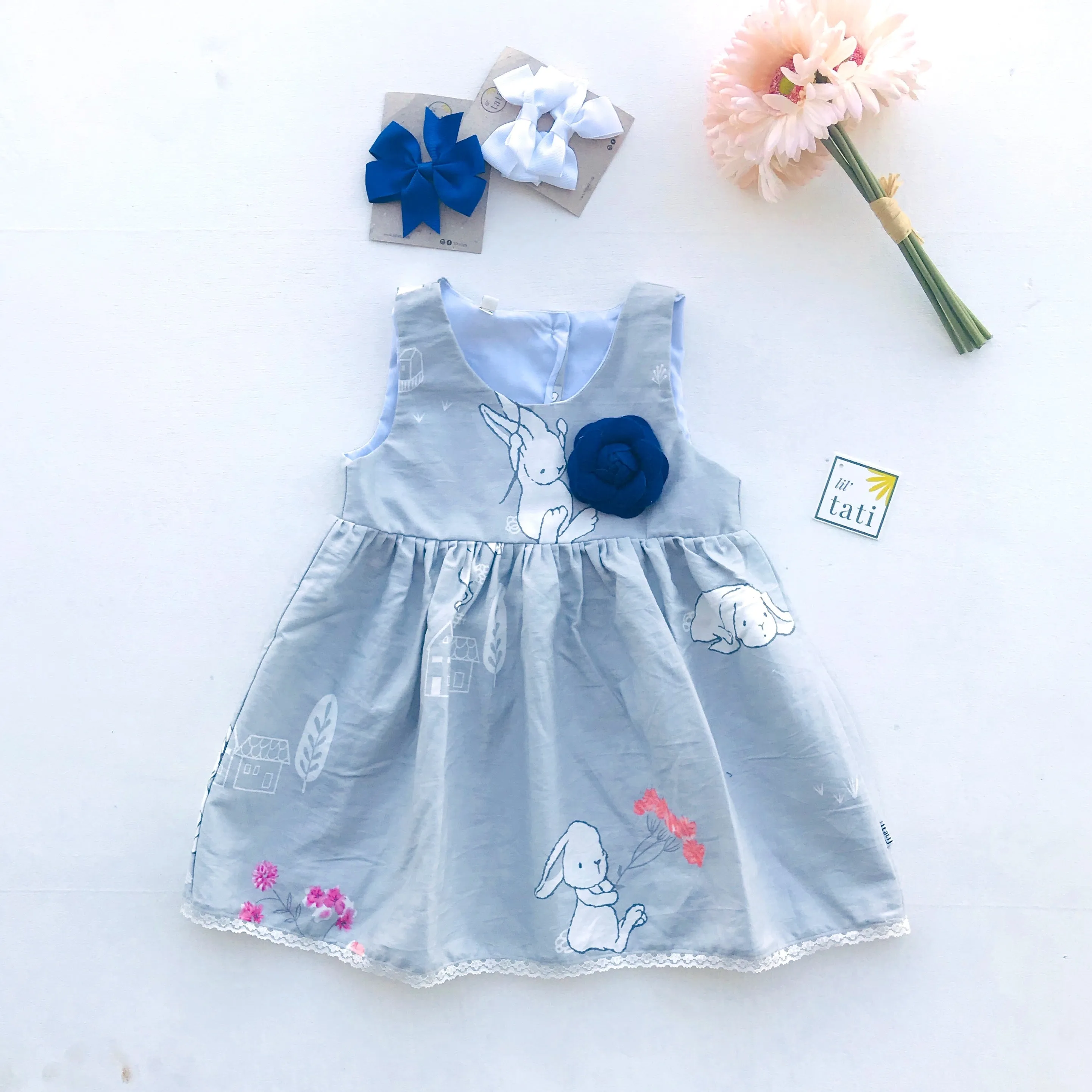 Iris Dress in Bunnies Gray