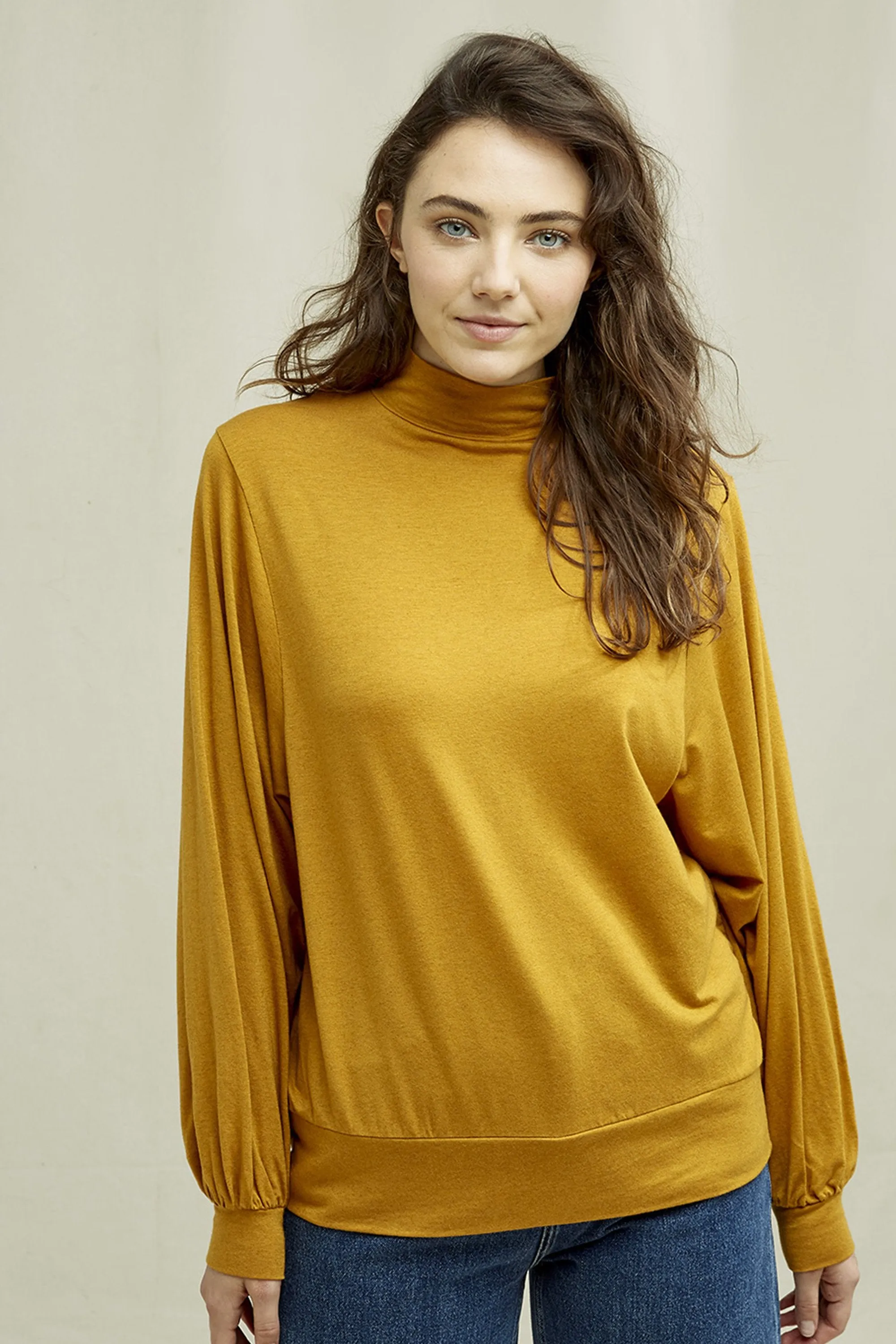 karena top mustard