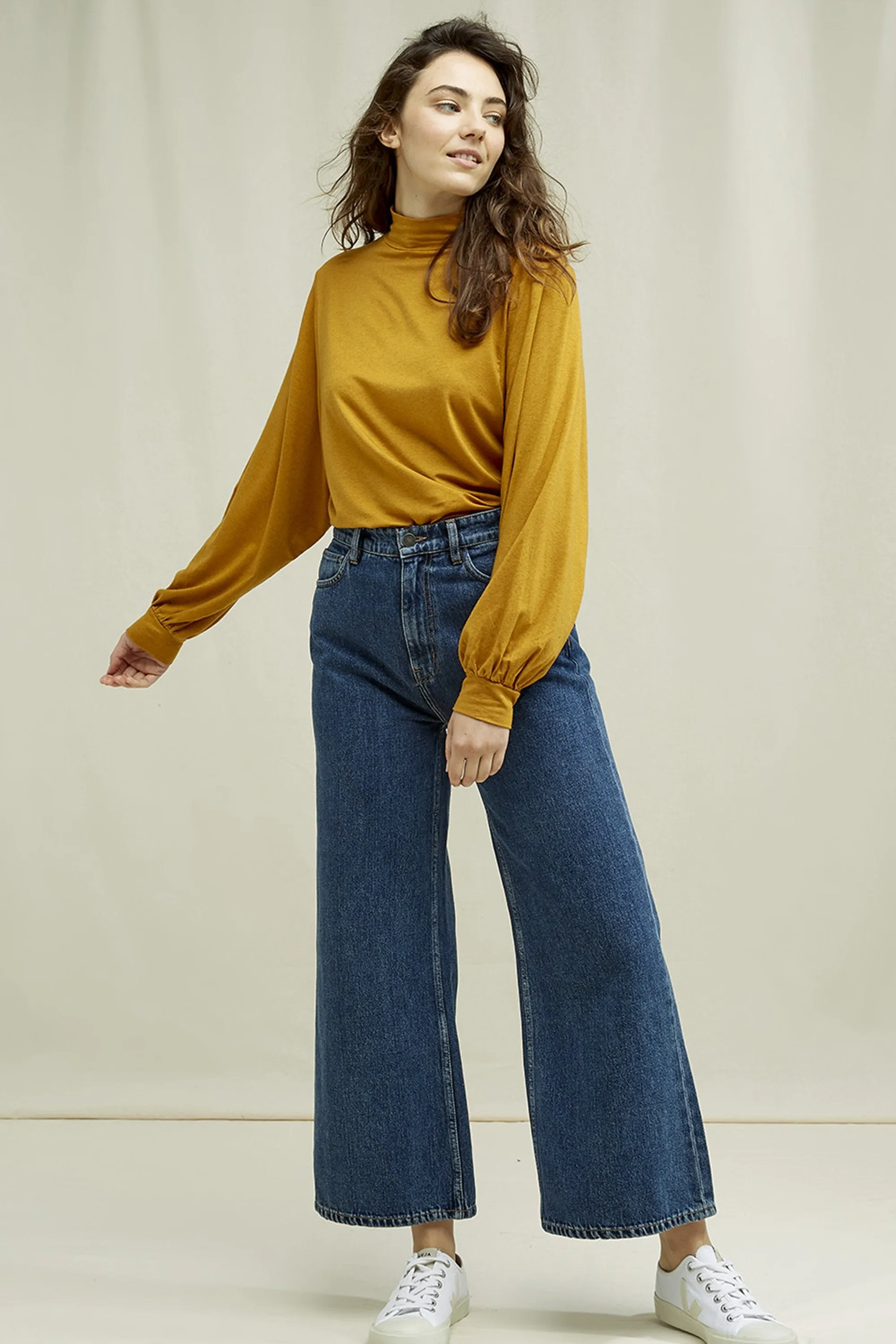 karena top mustard