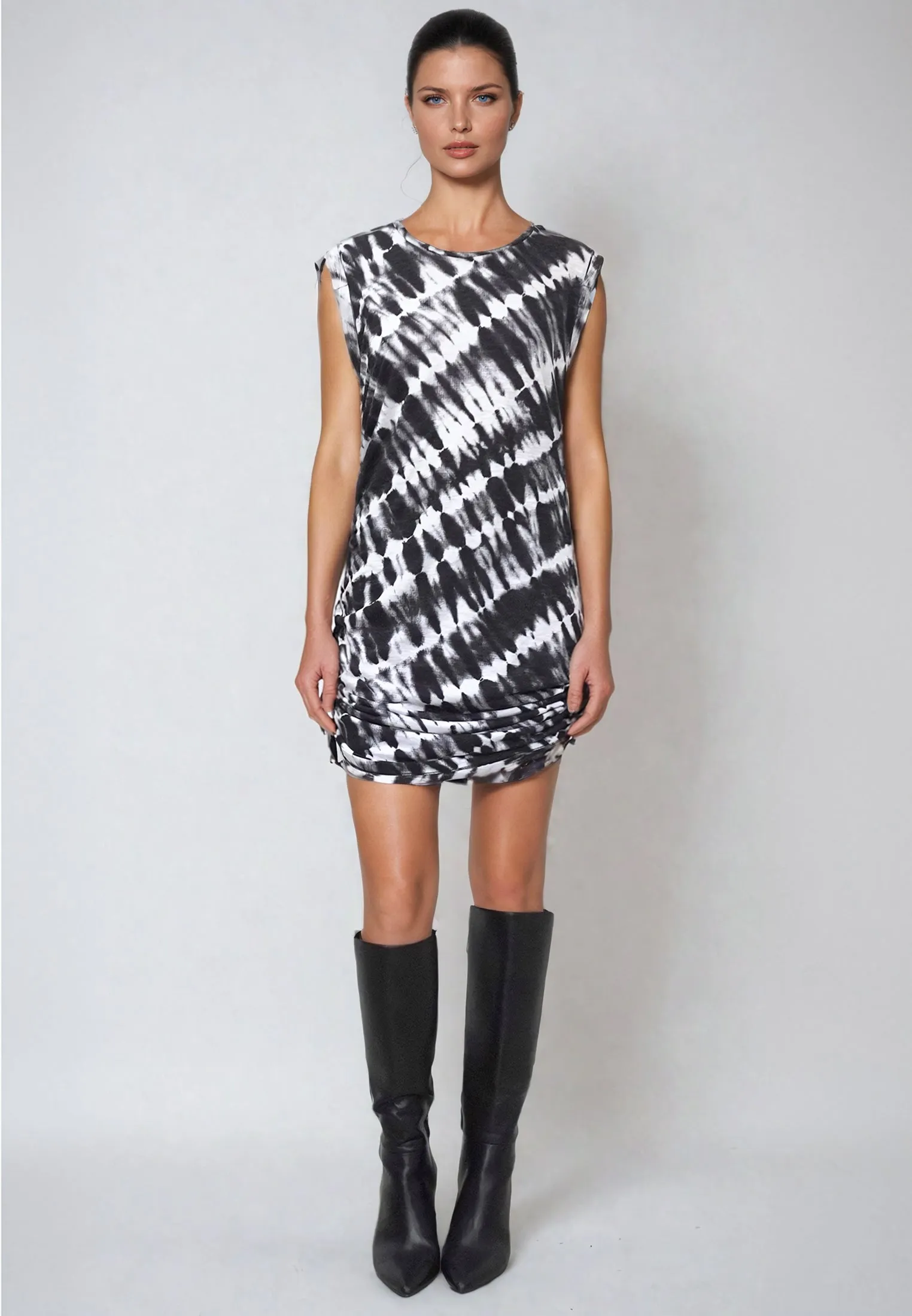 OUTLINE DRESS BLACK & WHITE