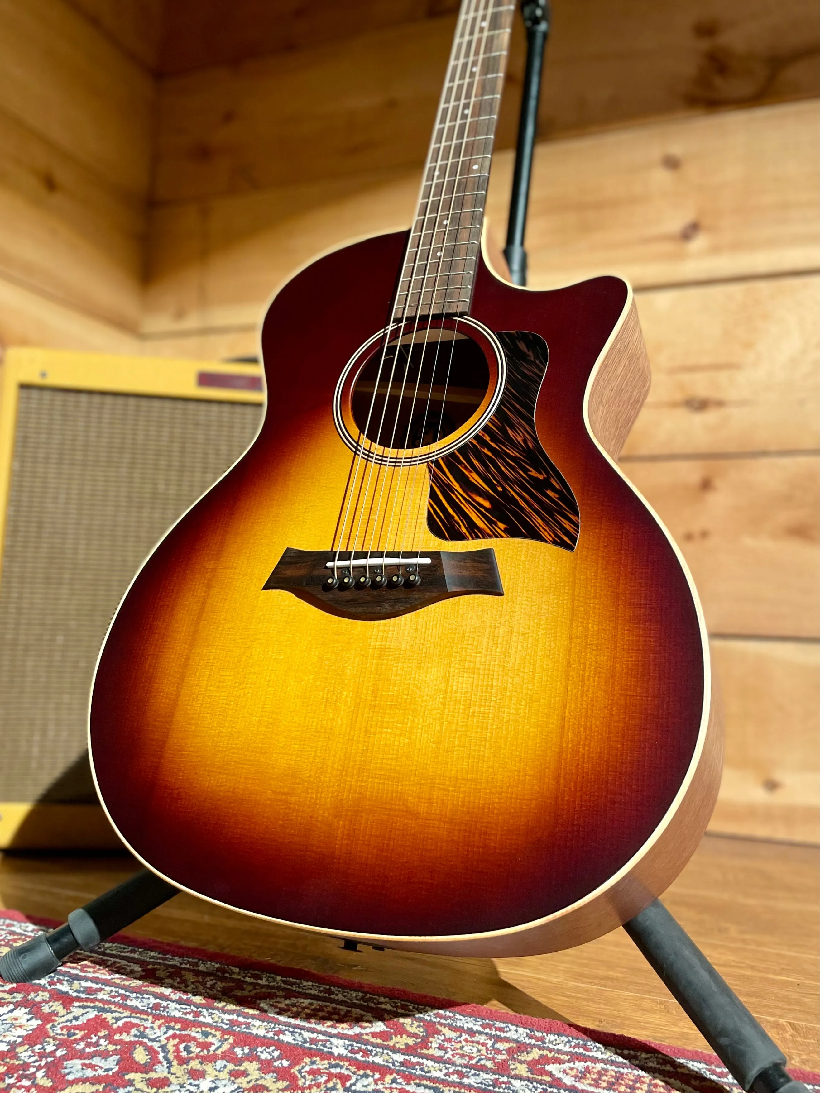 Taylor 50th Anniversary AD14ce-SB LTD, Tobacco Sunburst