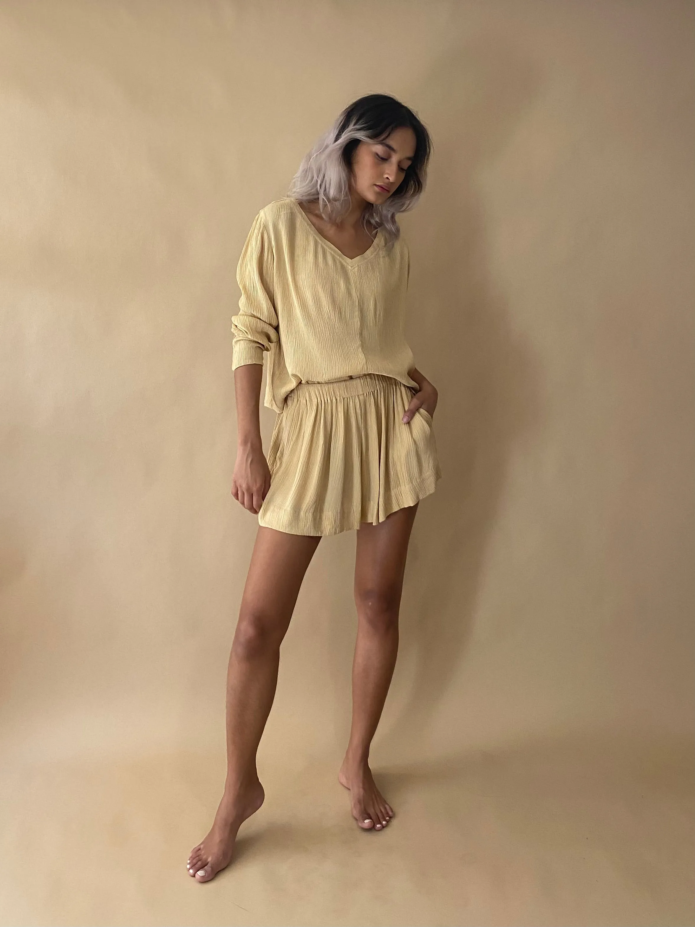 V-neck Tobo Longsleeves and Shorts set