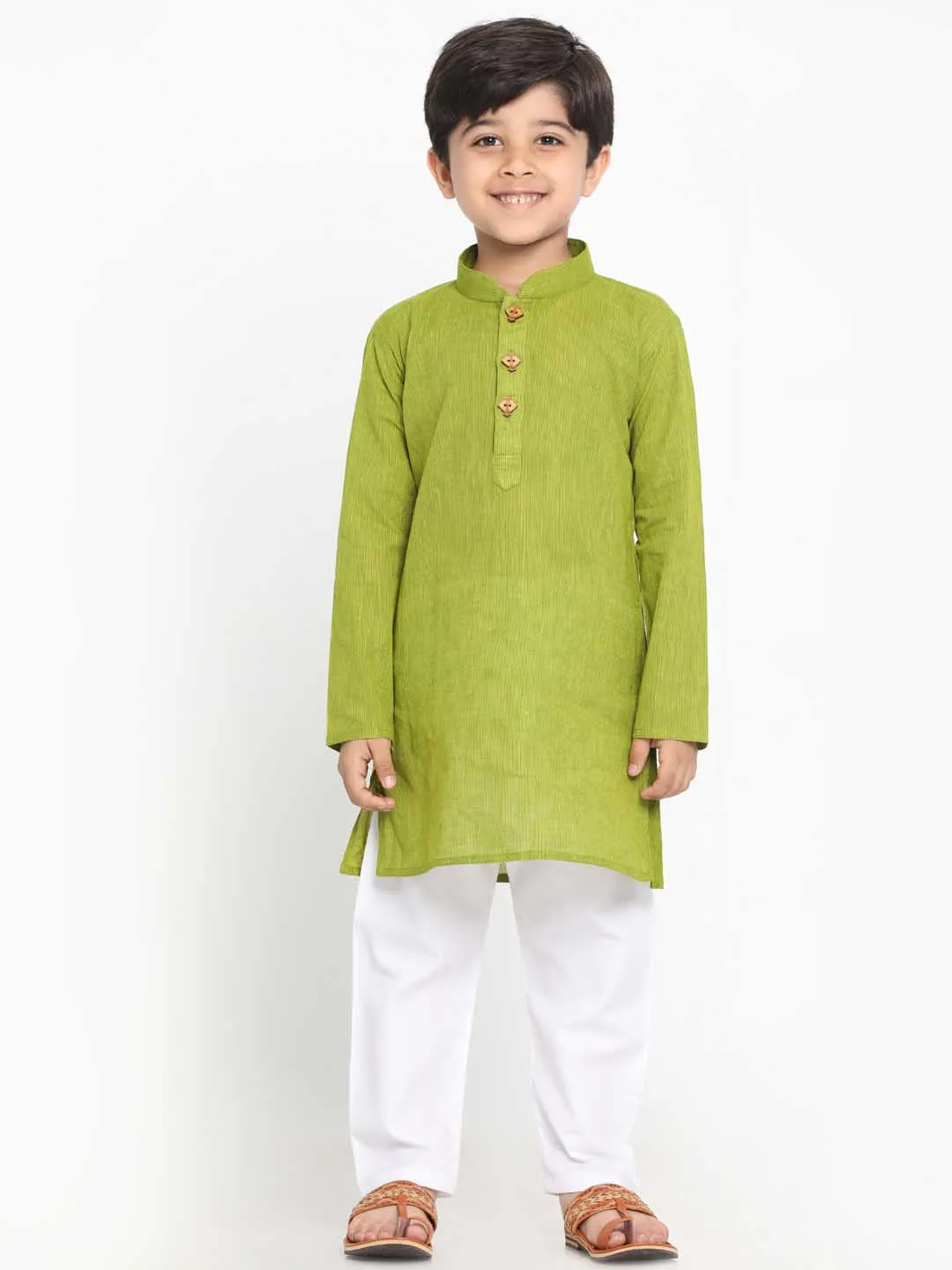 VASTRAMAY Boy's Green Cotton Kurta and Pyjama Set